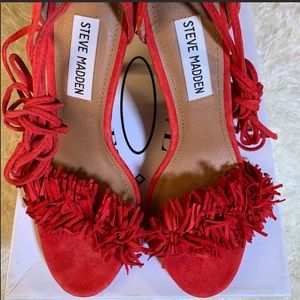 Steve Madden- Sassy Suede shoe ..